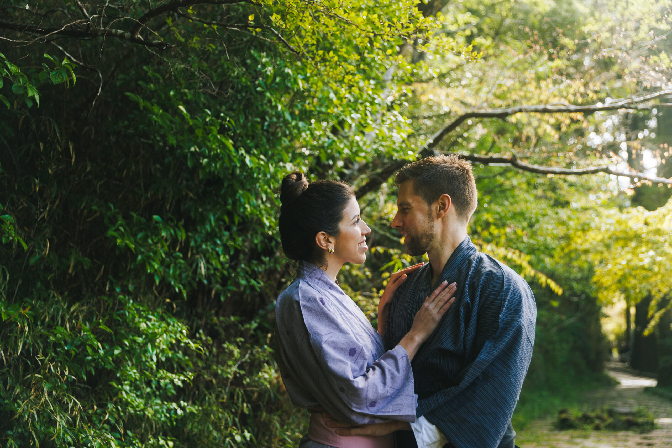 Hakone surprise proposal shoot featuring the iconic Torii gate, scenic lakefront, and intimate candid portraits of the couple